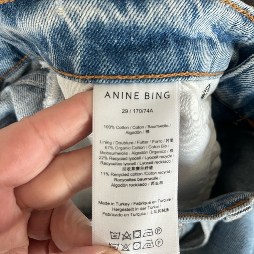 ANINE BING
Wide Leg Jeans. Size 29”. Org$340 - Picture 8 of 8
